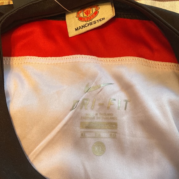 Manchester United jersey - Picture 5 of 5